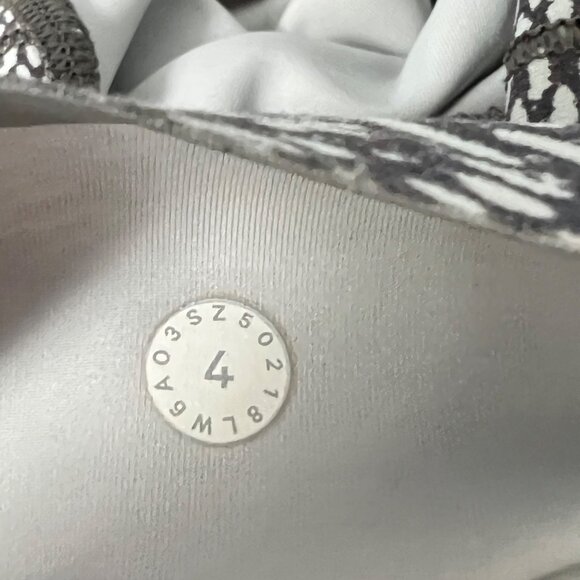 Lululemon Womens In Movement Crop Everlux 19 Swerve Vapor Metal Grey size 4 - Picture 12 of 13